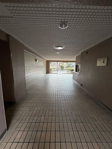 ロビー　建物の内部です