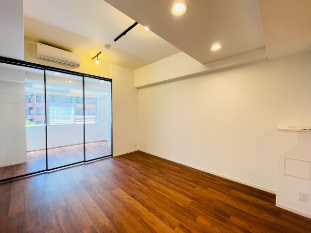 居室・リビング　※別部屋参考写真