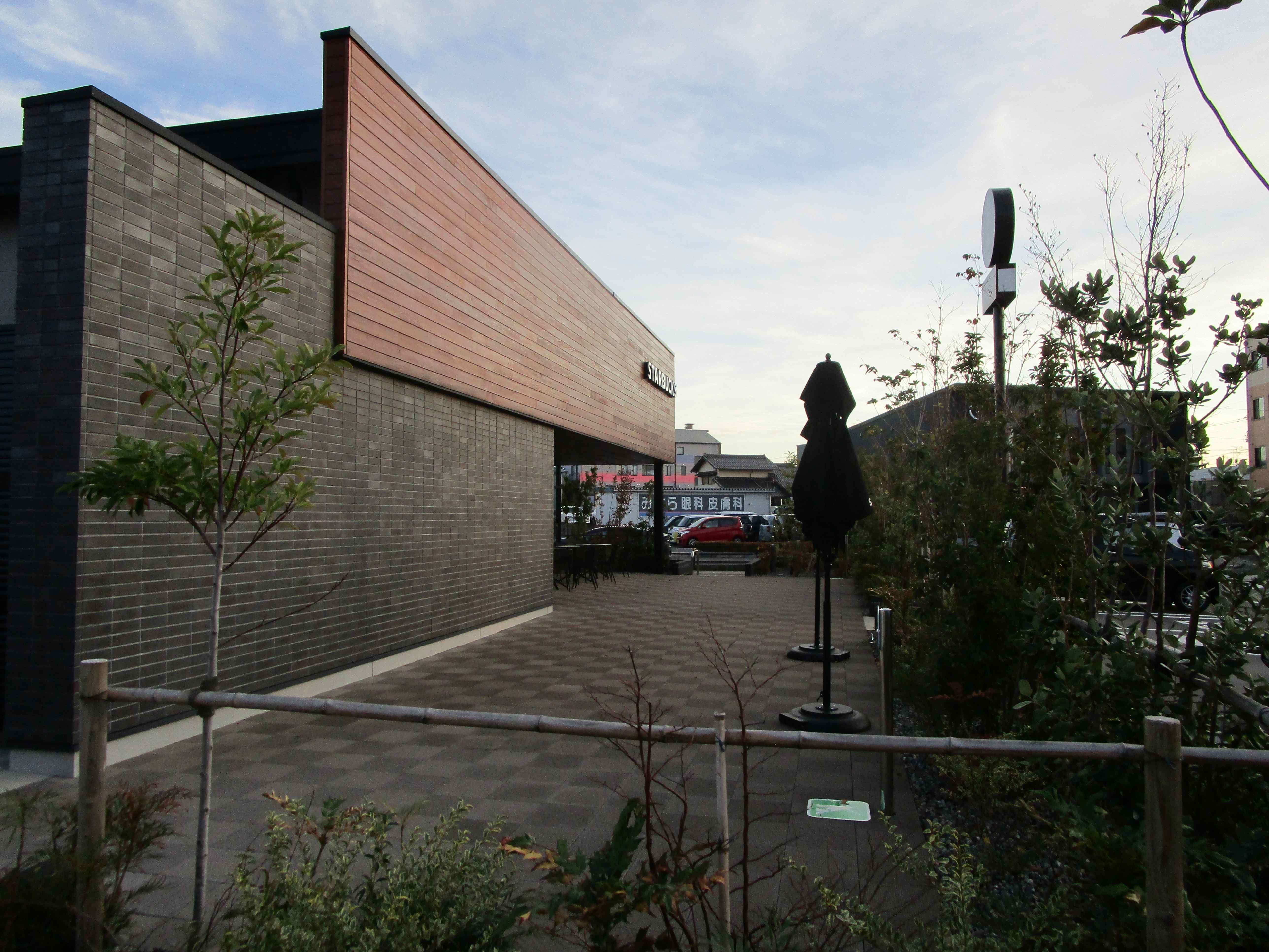 飲食店　スターバックスコーヒー出雲今市店（飲食店）まで229m