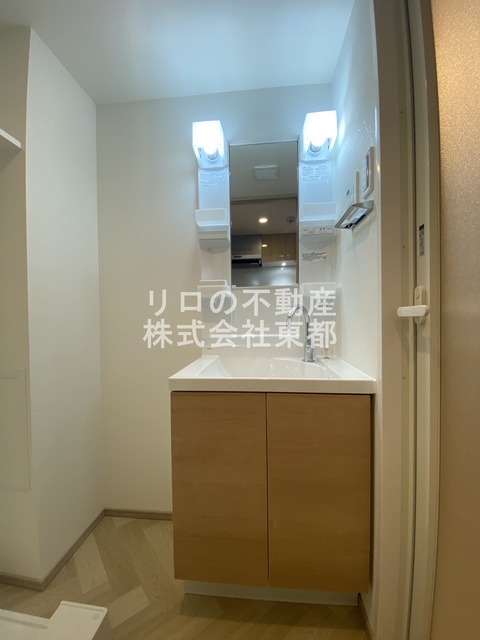 洗面設備　嬉しい洗面台は独立タイプ！