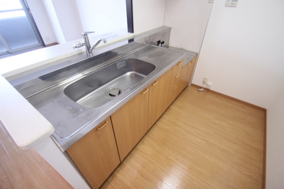 キッチン　※別部屋の写真です