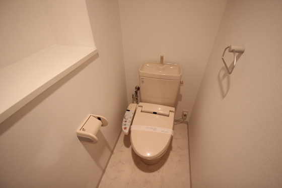 トイレ　※別部屋の写真です