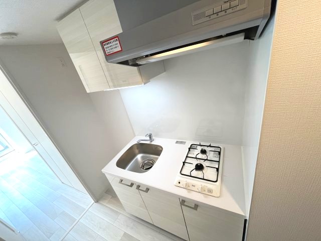 キッチン　写真は、同間取りの他部屋となっております。