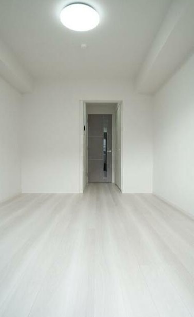 居室・リビング　同物件別部屋です