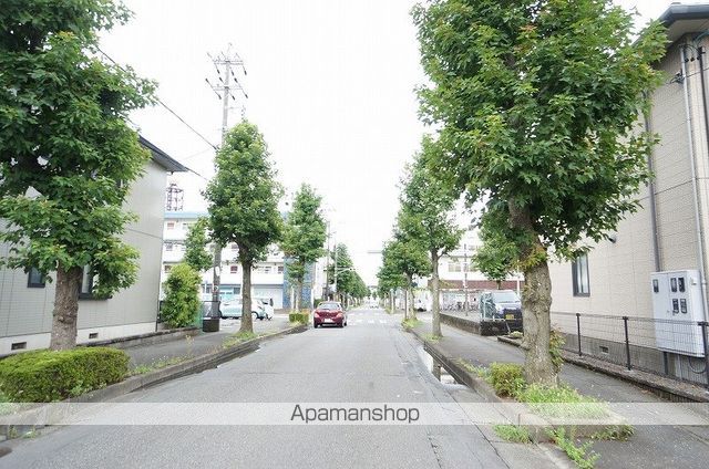 その他　周辺道路（その他）まで10m