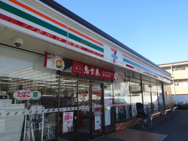 コンビニ　セブンイレブン（コンビニ）まで380m