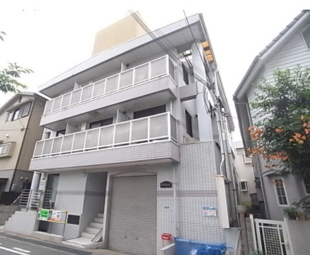 建物外観　単身者限定のマンションです☆