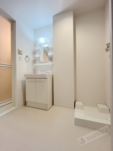 洗面設備　洗面脱衣所付き！独立洗面台が便利です♪♪