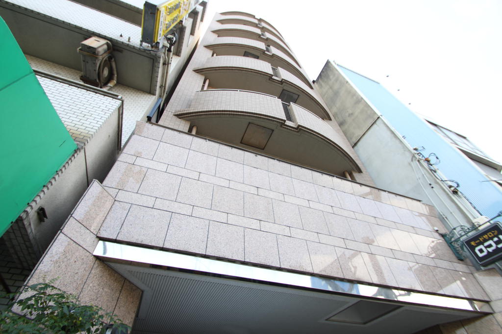 建物外観　キレイな外観タイル張りですね。