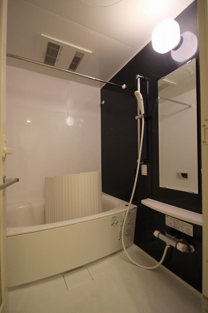 バス・シャワールーム　同物件別部屋
