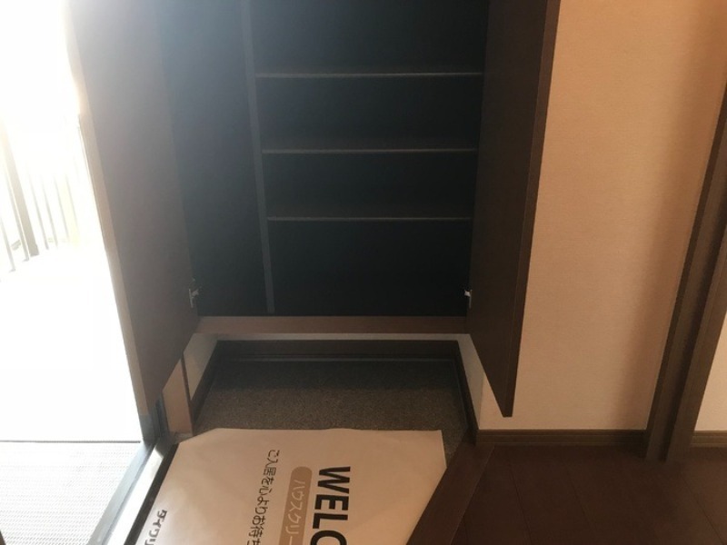 玄関　図面と現状に相違がある場合には現状を優先