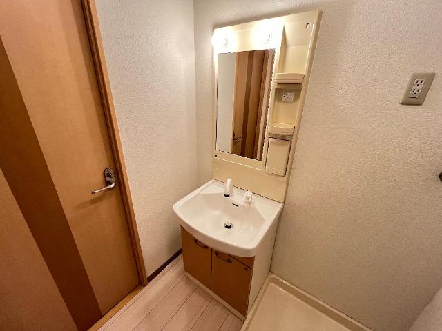 洗面設備　洗髪洗面化粧台