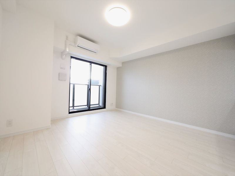 その他部屋・スペース　洋室11.1帖　エアコン付　バルコニーに面しています