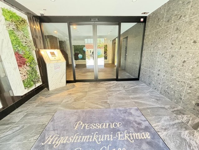 エントランス　詳細は、RISUMO江坂本店までお問合せください♪