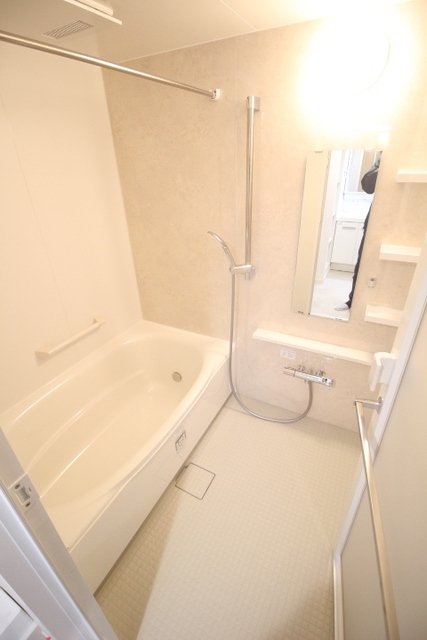 バス・シャワールーム　バス