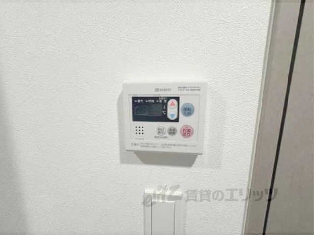 その他設備　給湯器リモコン