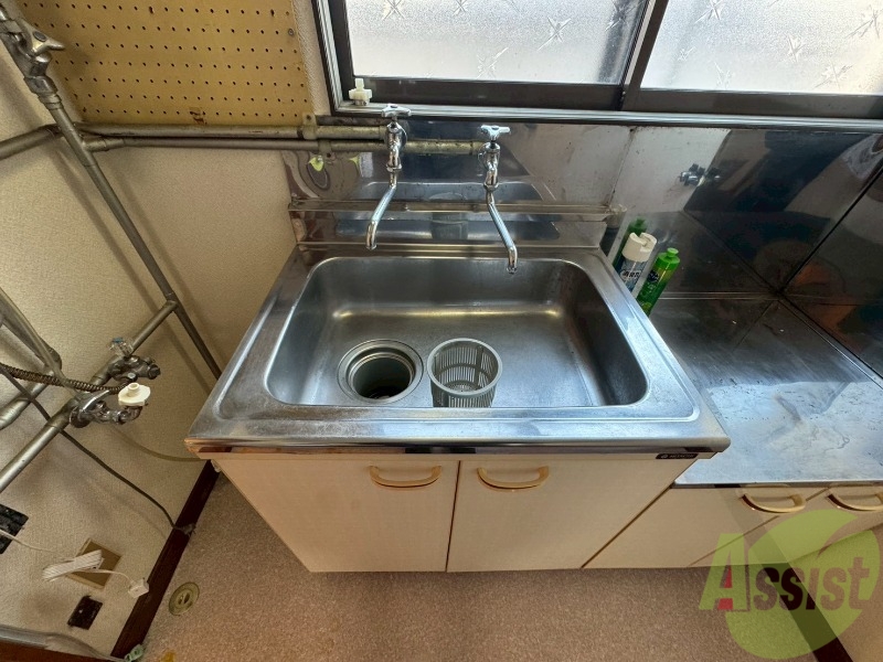 洗面設備　こちらに洗面台があります。朝の洗顔はこちらで。