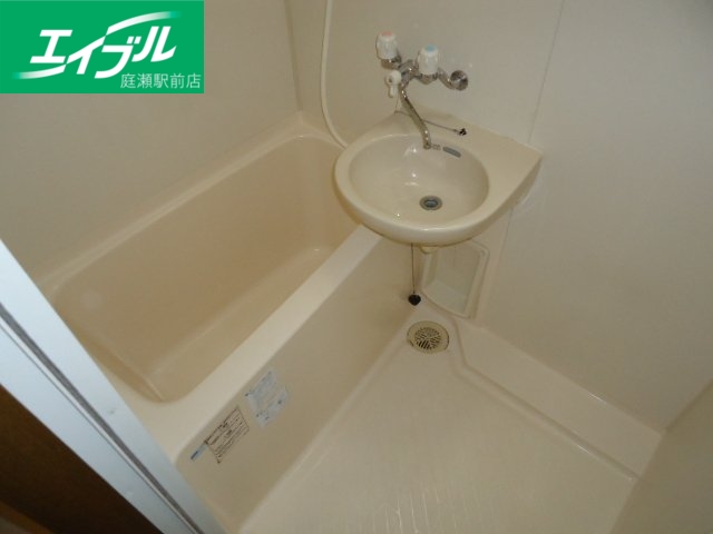 バス・シャワールーム　バス