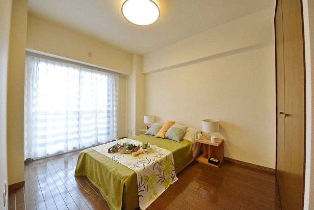 その他部屋・スペース　★6.3帖の洋室・艶のあるきれいなフローリングです★