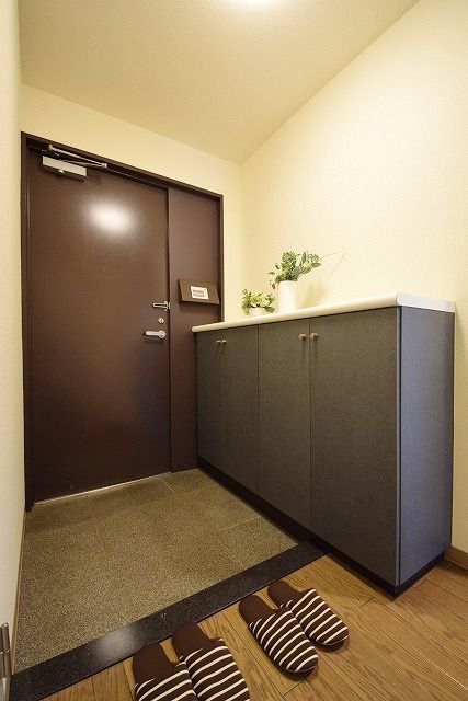 玄関　★シューズボックス付きの玄関です★