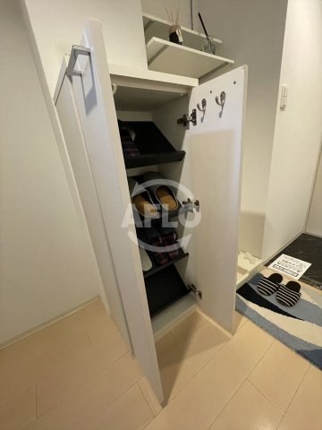 収納　SERENiTE北浜　シューズボックス