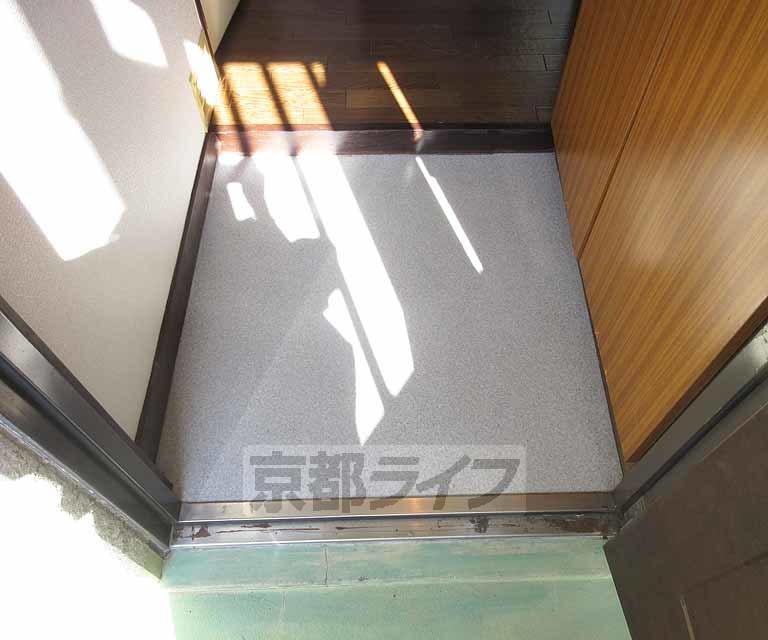 玄関　来客にも安心の広さです