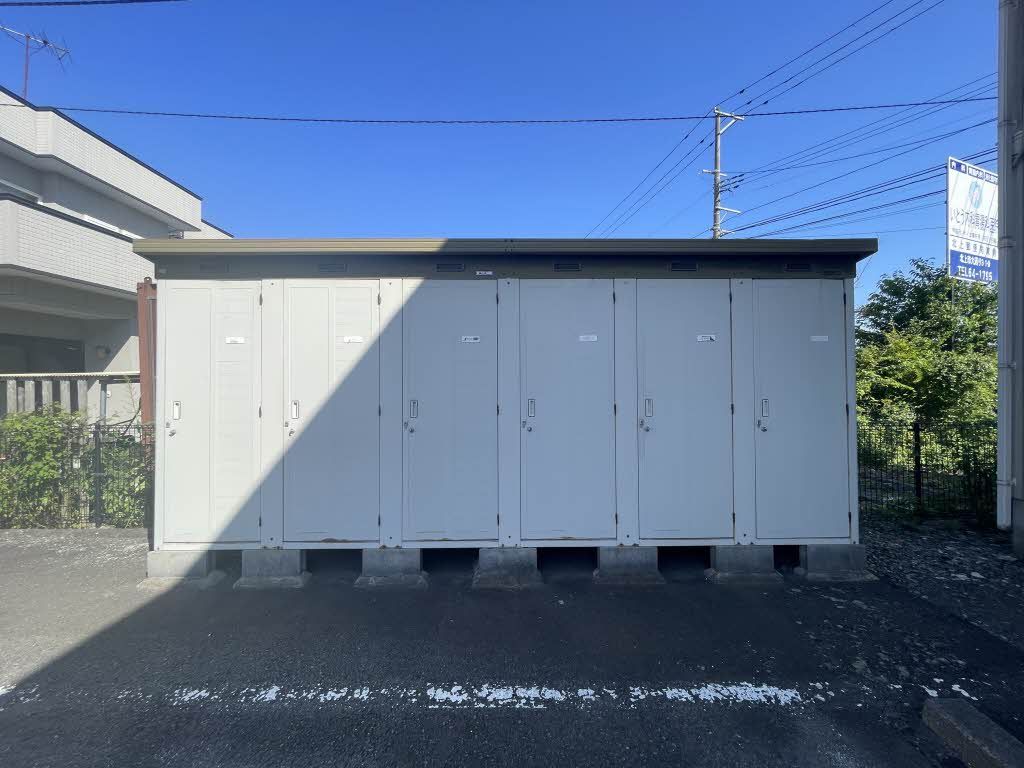 建物外観　ストッカー