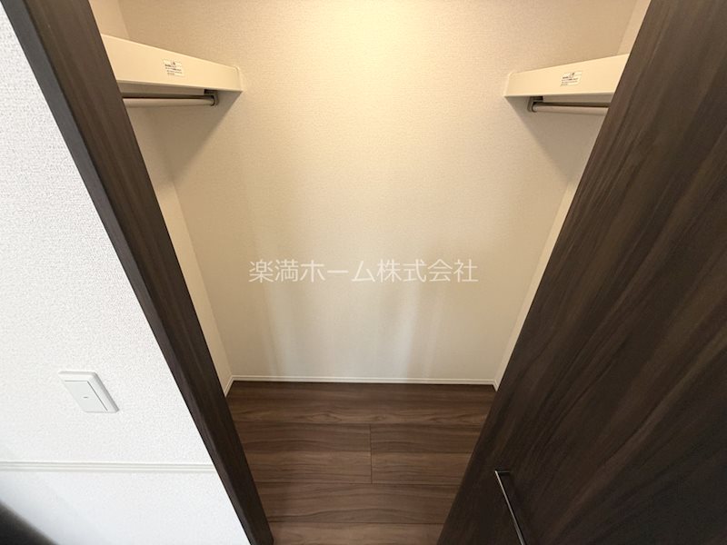 収納　ウオークインクローゼット♪