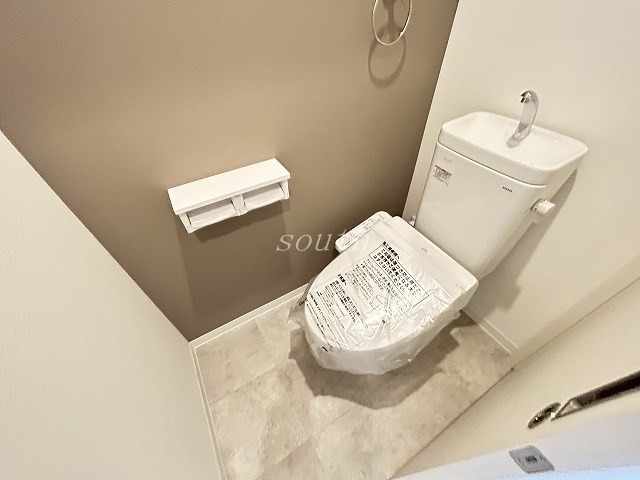 トイレ　ウォシュレット付きのトイレ