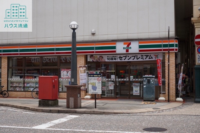 コンビニ　セブンイレブン長崎万屋町店（コンビニ）まで132m