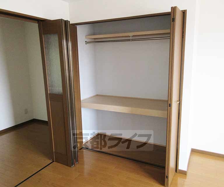 収納　横に大きいです！