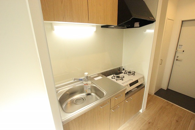 キッチン　同物件、別号室のものです。