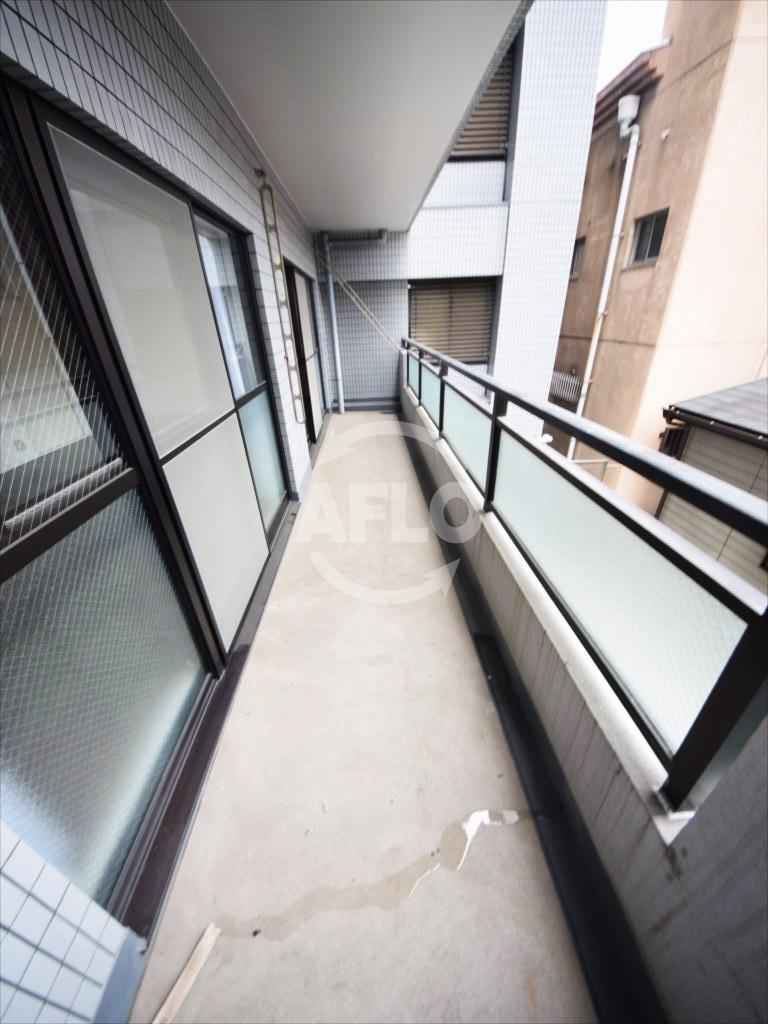 バルコニー　グローリーヨシダ　南向きワイドバルコニー