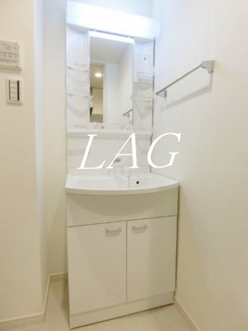 洗面設備　独立洗面台です。