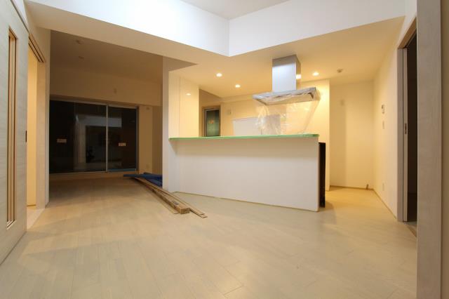 居室・リビング　工事中