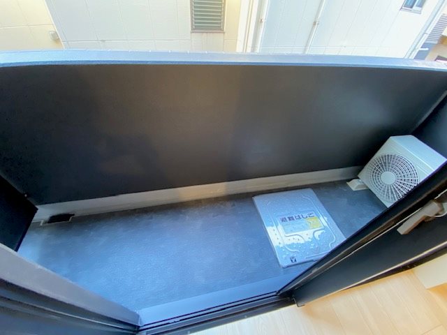 バルコニー　開放的で明るい空間を演出してくれるバルコニーです