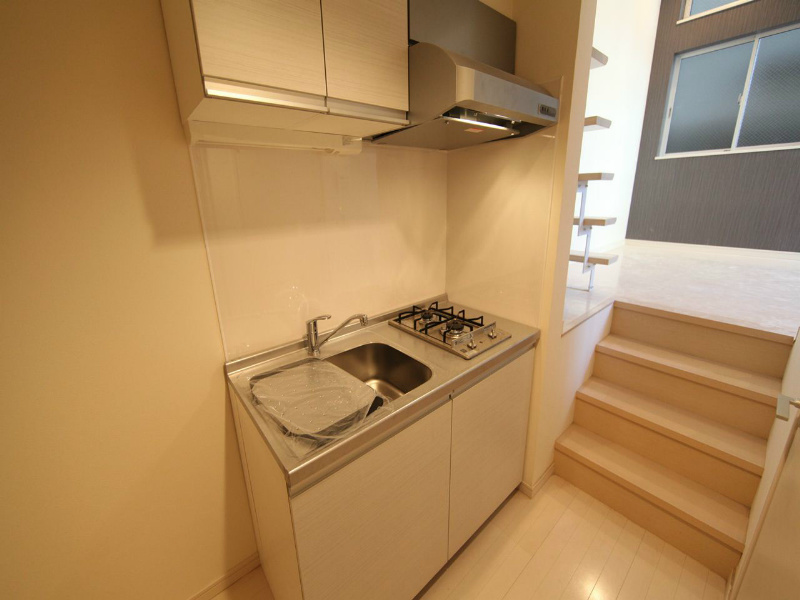 キッチン　システムキッチン（ガス2口）冷蔵庫・レンジ等ご用意できます