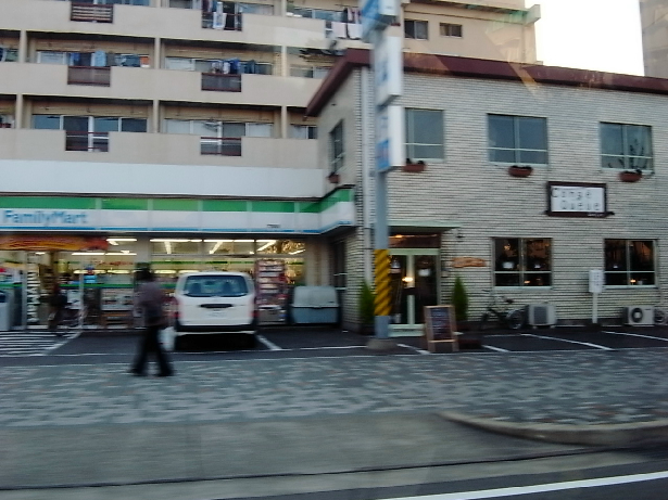 コンビニ　ファミリーマート大宝店（コンビニ）まで23m