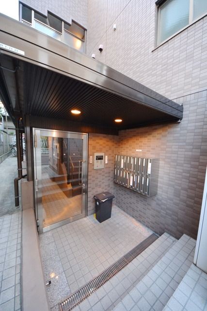 エントランス　★オートロック対応★