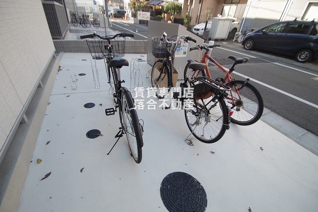 その他共有部分　敷地内駐輪場・ゴミ置場あり