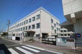 中学校　名古屋市立本城中学校（中学校）まで1018m