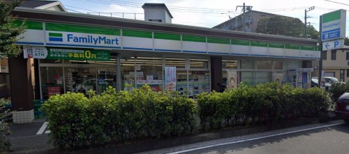 コンビニ　ファミリーマート 永田東一丁目店（コンビニ）まで824m