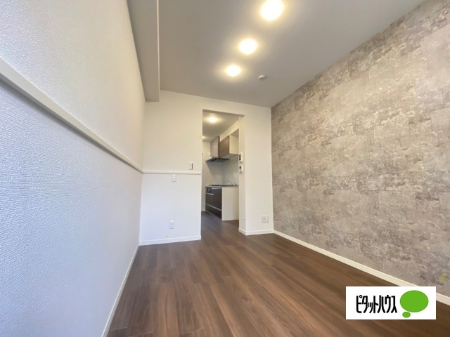 居室・リビング　※別室写真です