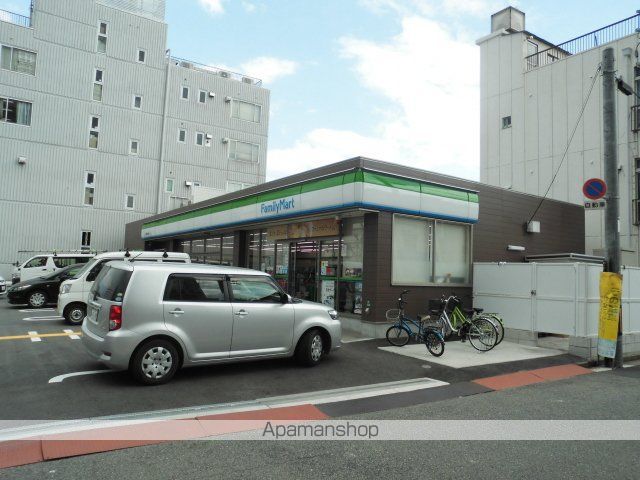 コンビニ　ファミリーマート（コンビニ）まで276m