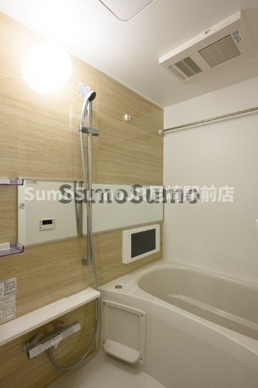 バス・シャワールーム　コンパクトで使いやすいお風呂です