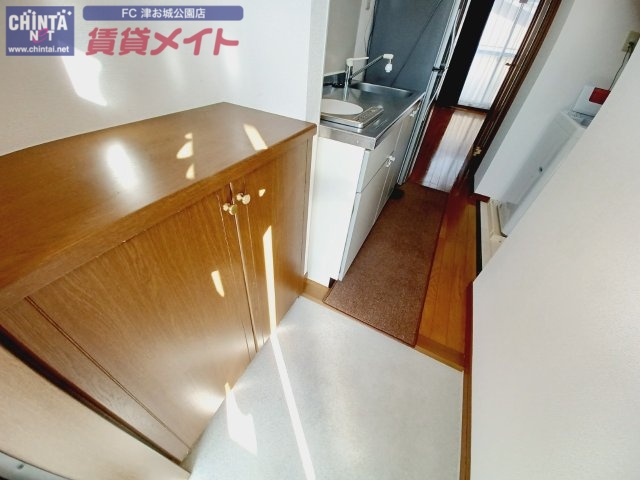 玄関　同型参考写真