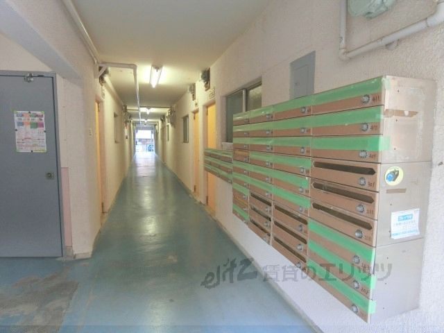 ロビー　集合ポスト