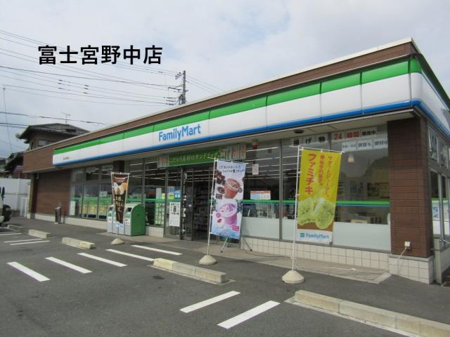 コンビニ　ファミリーマート（コンビニ）まで529m