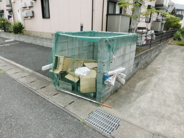 その他　敷地内にゴミ置き場がございます