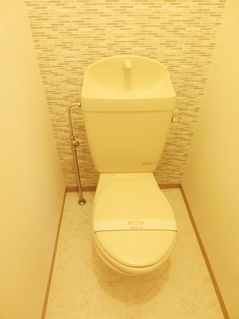 トイレ　清潔感のあるトイレです